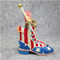 YOU'RE A PATRIOTIC SOLE Mouse In Shoe Figurine (Charming Tails, Enesco, 89/114)