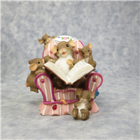 NO ONE TELLS IT LIKE YOU Grandparent Mouse Storytime Figurine (Charming Tails, Enesco, 89/323)