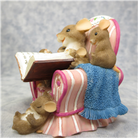 NO ONE TELLS IT LIKE YOU Grandparent Mouse Storytime Figurine (Charming Tails, Enesco, 89/323)