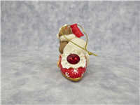 FRIENDS FIT RIGHT 2-1/2 inch Mouse and Cat in Shoe Ornament Figurine (Charming Tails, Fitz & Floyd, 89/244)