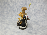 FRIENDS ARE THERE WHEN YOU NEED SUPPORT 3-1/2 inch Squashville Friends and Star Figurine (Charming Tails, Fitz & Floyd, 89/346, 2007)