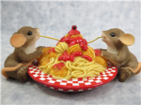 WE'VE GOT PASTABILITIES Mouse Spaghetti Figurine (Charming Tails, Enesco, 89/289)