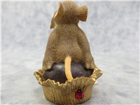 CANDY KISSES Mouse and Chocolate Figurine (Charming Tails, Enesco, 84/108)