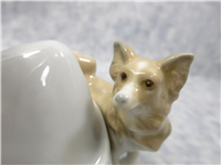 NOT TOO CLOSE Porcelain Figurine (Lladro, #5781, 1990)