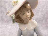 NOT TOO CLOSE Porcelain Figurine (Lladro, #5781, 1990)