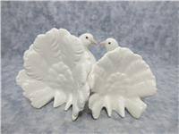 COUPLE OF DOVES Porcelain Figurine (Lladro, #1169, 1971)