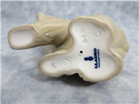 ATTENTIVE BEAR Porcelain Figurine (Lladro, #1204, 1972)