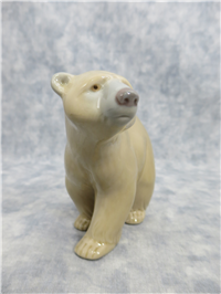 ATTENTIVE BEAR Porcelain Figurine (Lladro, #1204, 1972)