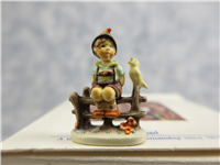 CHRISTMAS TREAT 8 Hummel 282-P