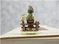 CHRISTMAS TREAT 8 Hummel 282-P