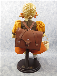 Apple Tree Girl 7 Hummel 521 TMK 6,