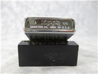 Linda Layden SCRIMSHAW WOLF Brushed Chrome Lighter (Zippo, 2005)