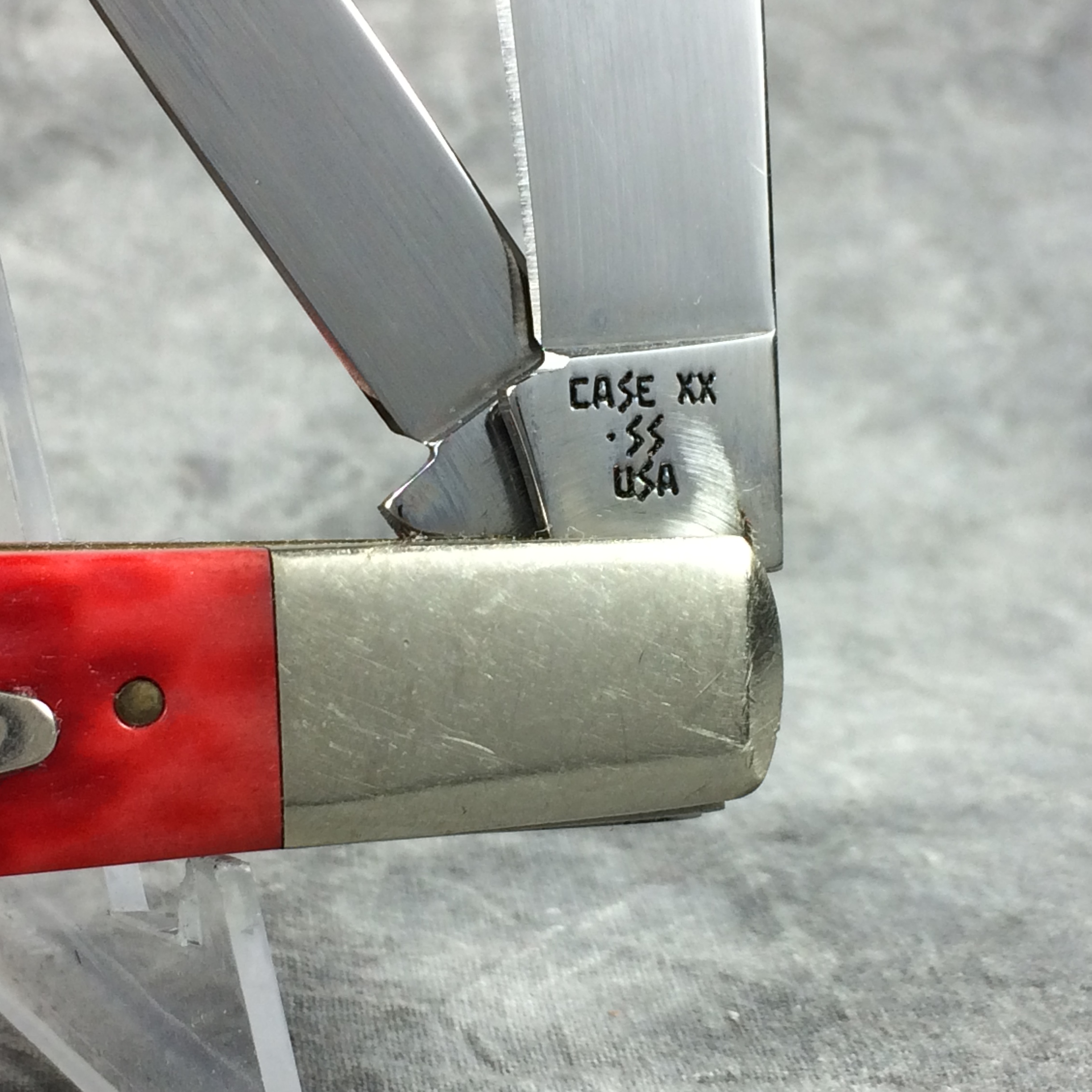 How much is 1989 CASE XX USA R62005 SS Red Jigged Bone One Armed Man ...
