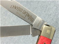 UNITED UC2753 LYNYRD SKYNYRD Limited Edition Red & Blue Bone Trapper Knife
