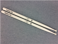 ERIC CARR - KISS Signature White 2B Drumsticks (Regal Tip)