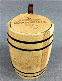 ROUGH RIDER RR870 Yellow Jigged Bone Trapper Knife & Flask in Barrel Box