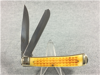 ROUGH RIDER RR870 Yellow Jigged Bone Trapper Knife & Flask in Barrel Box