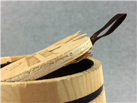 ROUGH RIDER RR870 Yellow Jigged Bone Trapper Knife & Flask in Barrel Box