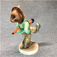 HAPPY TRAVELER Figurine (Hummel 109/0, TMK)