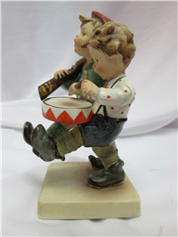 VOLUNTEERS 5 3/4" Figurine   (Hummel 50/0, TMK1)