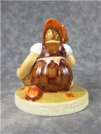 CHICK GIRL Figurine (Hummel 57 2/0, TMK)