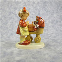 DOLL MOTHER Figurine (Hummel 67, TMK)