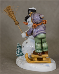 MAKING NEW FRIENDS Figurine (Hummel 2002, TMK)