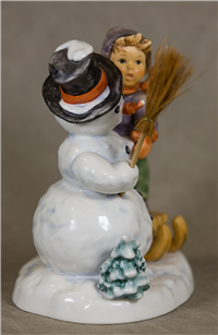 MAKING NEW FRIENDS Figurine (Hummel 2002, TMK)
