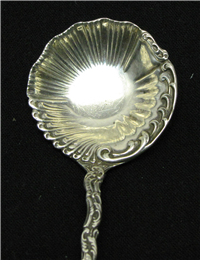 Watteau Sterling 5 1/2" Shell Pea/Berry Spoon   (Durgin #1891) 