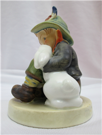 PLAYMATES 4 1/4 " Figurine (Hummel 58/0, TMK)