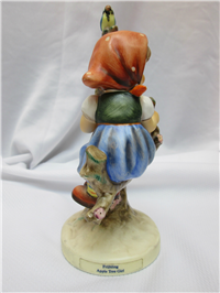 APPLE TREE GIRL Figurine (Hummel 141/I, TMK)