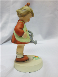 LITTLE GARDENER Figurine (Hummel 74, TMK)